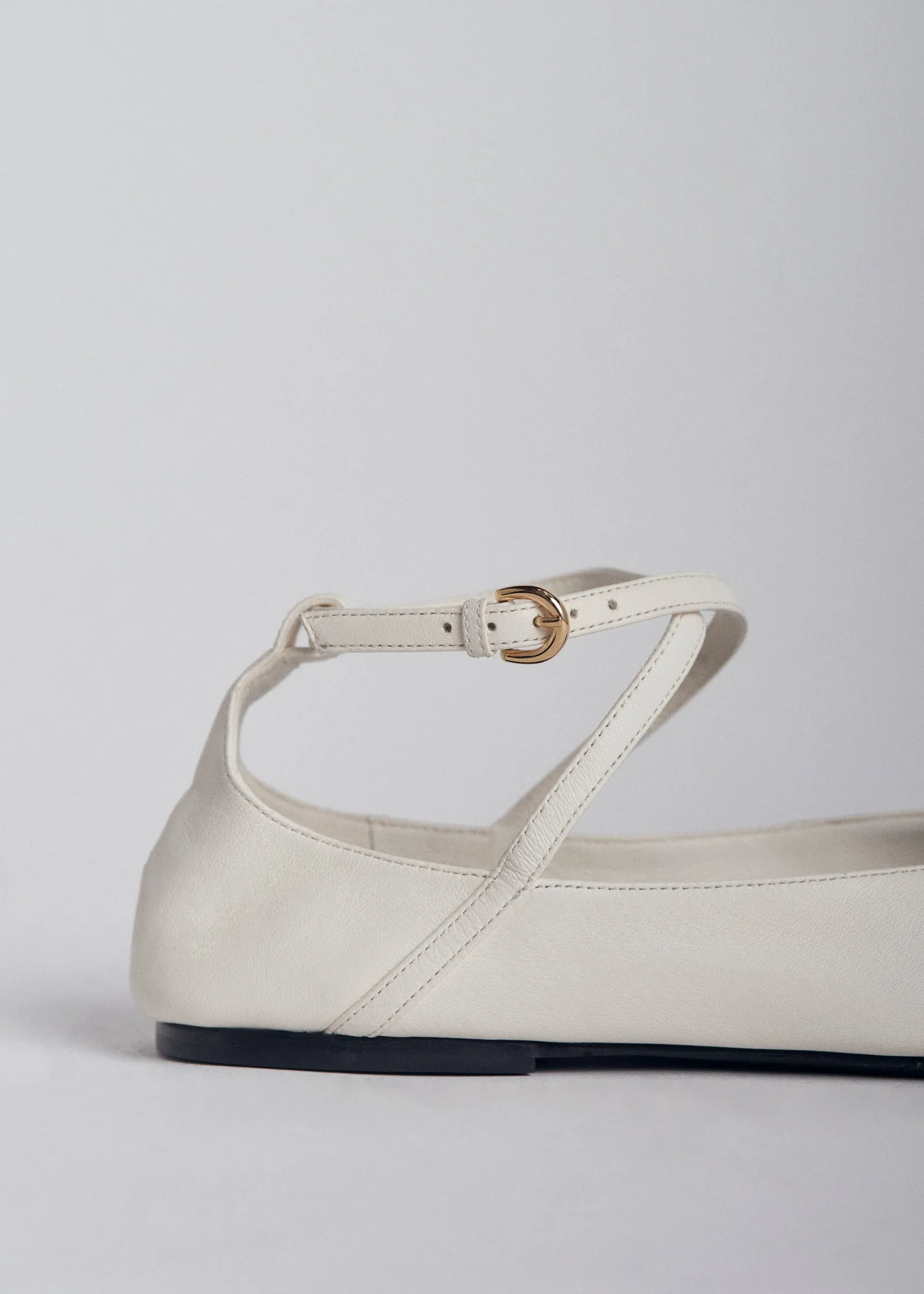 Ankle Strap Ballerina in Chiffon Leather - Ivory