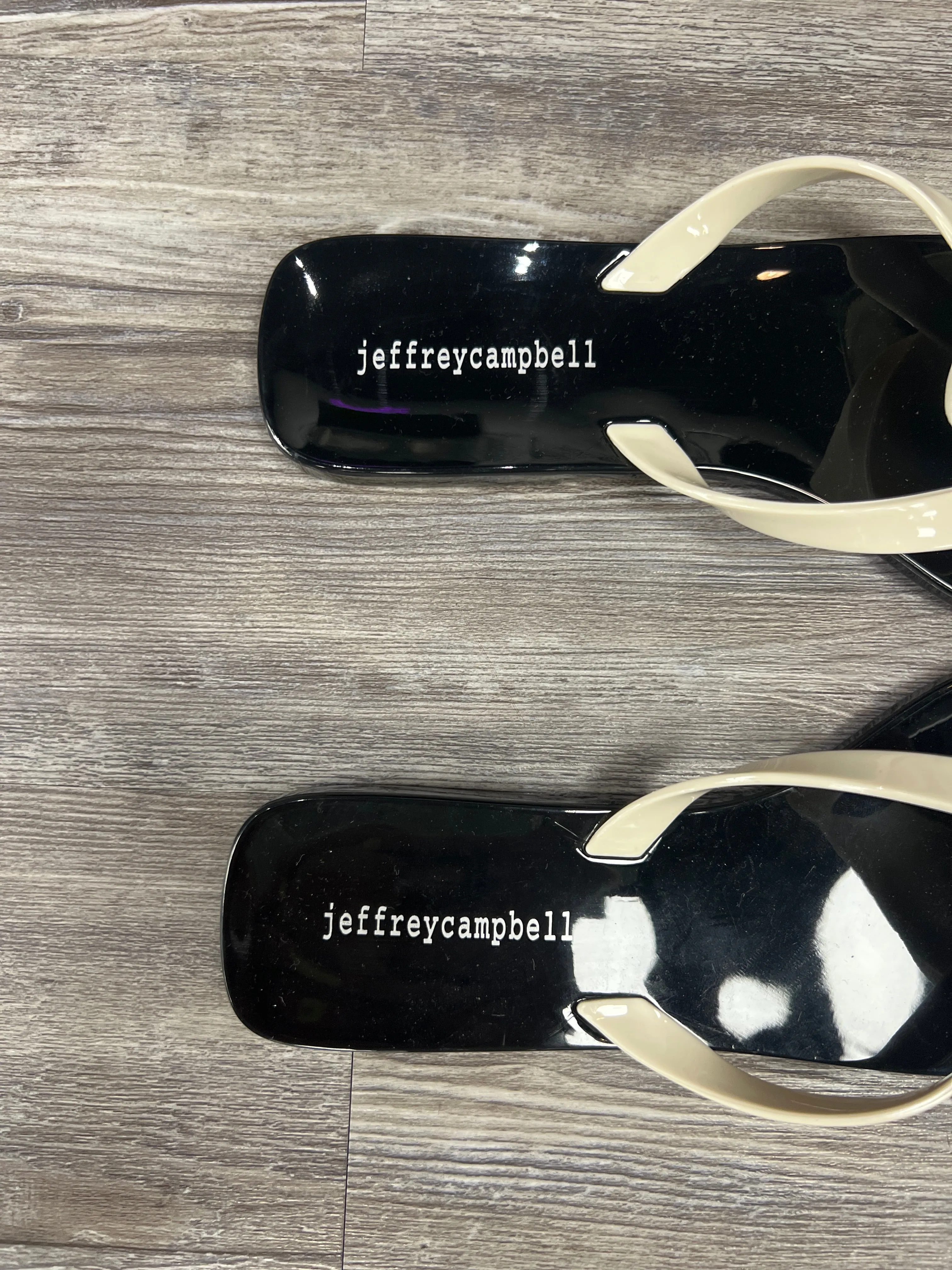 Black & White Sandals Flats Jeffery Campbell, Size 9