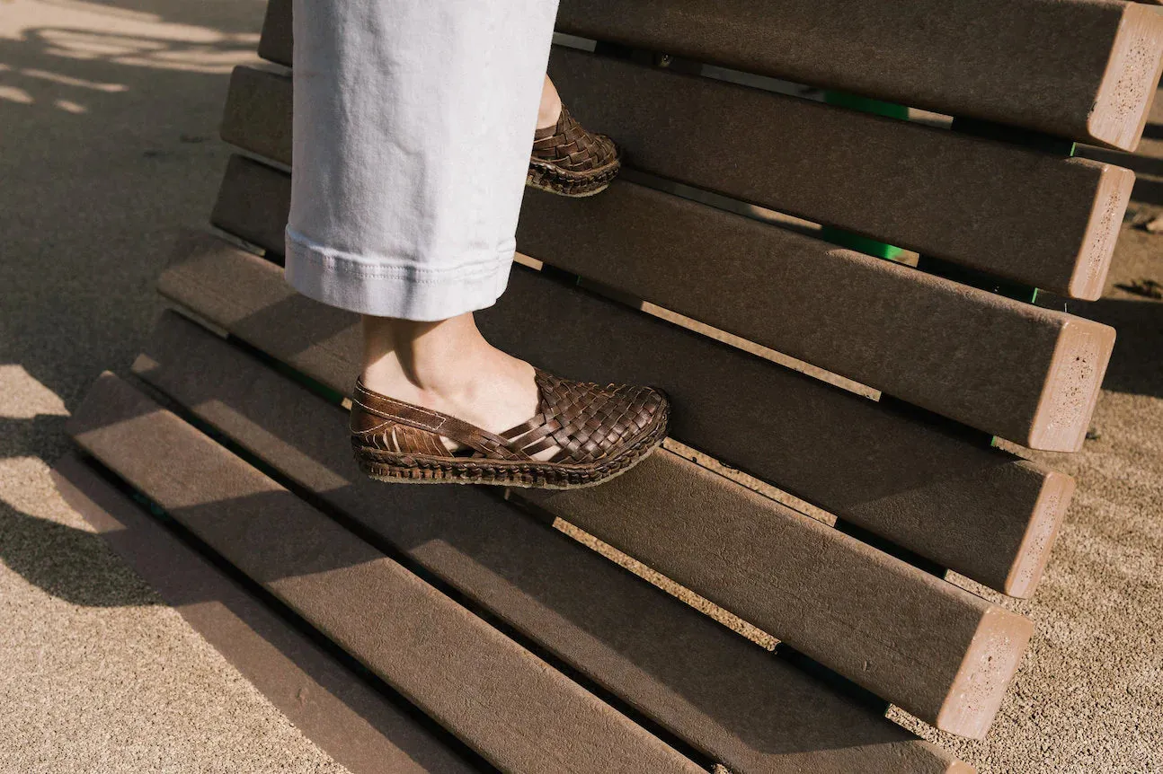 MOHINDERS Woven flat walnut women