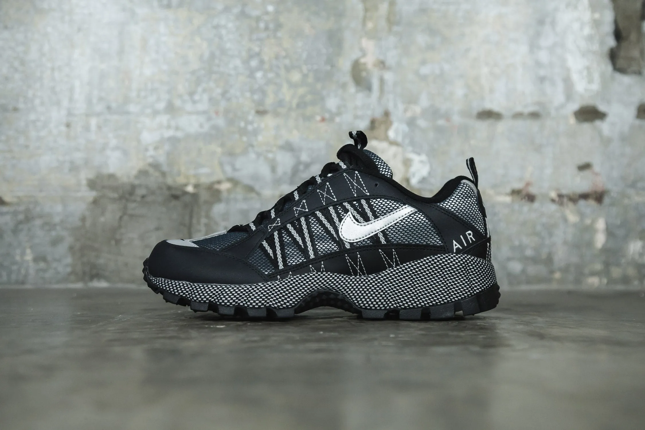 Nike Air Humara 'Black and Metallic Silver'