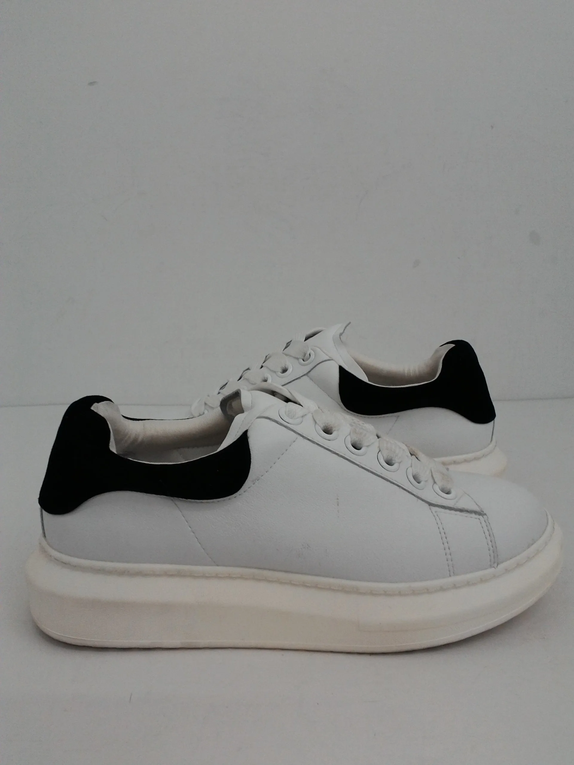 Steve Madden Women's Leather Fashion Sneakers Size 7 M